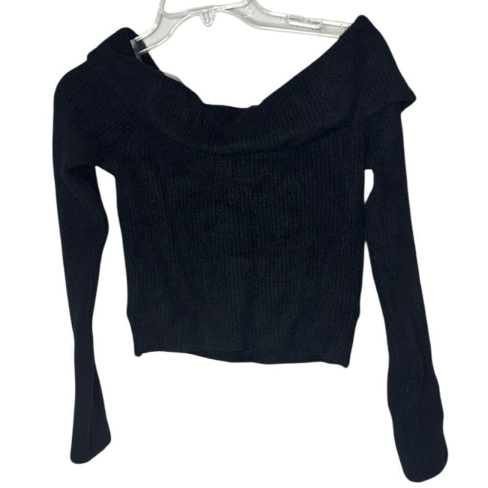 Altar'd State Black Ribbed Off-Shoulder Sweater. Size‎ Medium.